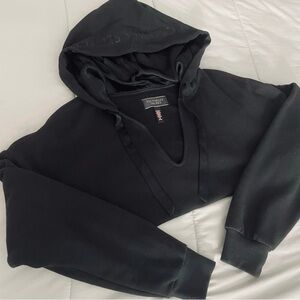 VS Cropped Hoodie